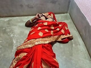 Indian Freshly Married Sexy Housewife Suhaagraat Vid